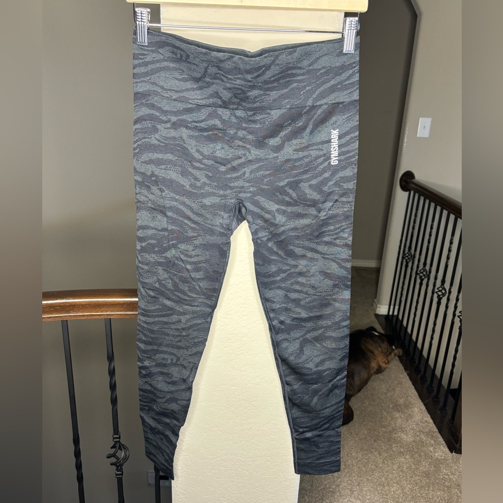 Gymshark Dark Animal Print Leggings Approx Size XL Athletic Workout Gym